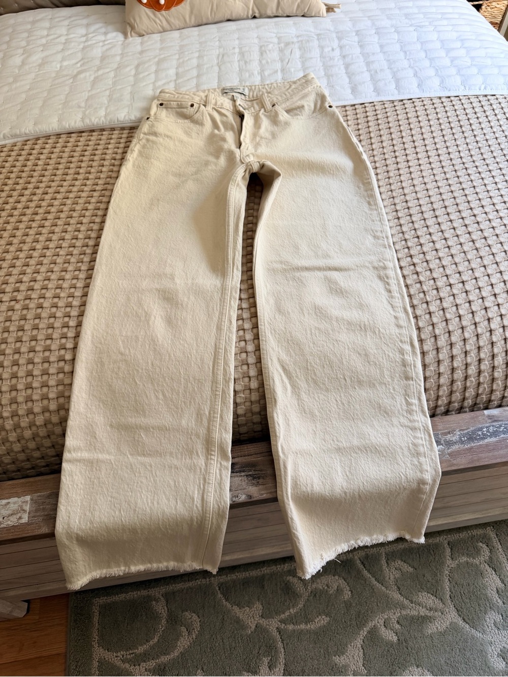 Abercrombie & Fitch Cream Wide-Leg Jeans
